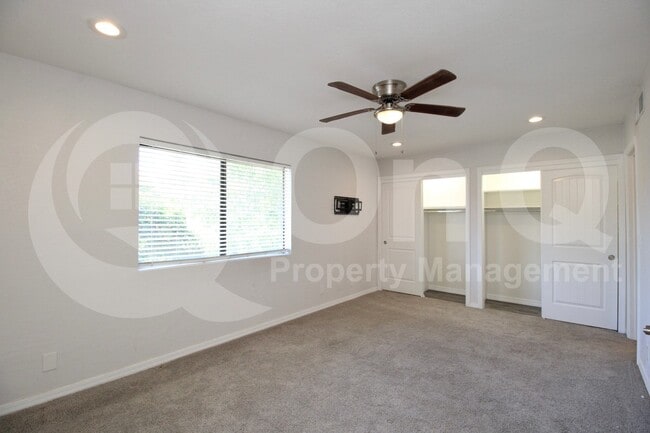 Building Photo - 1550 N Stapley Dr