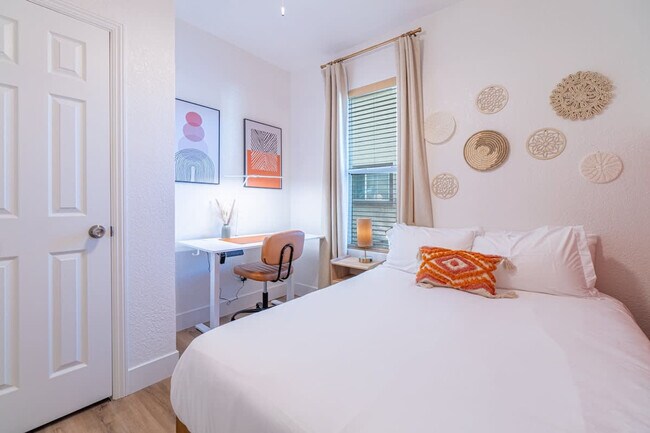 Building Photo - 1036 Litch Ct