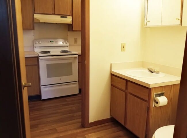 Building Photo - 102 Price St