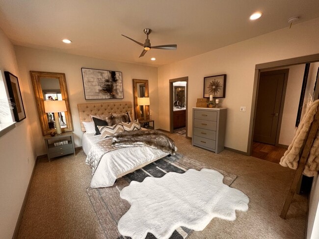 Building Photo - Brand New Luxury Home in Gated Community - Furnished Option Available