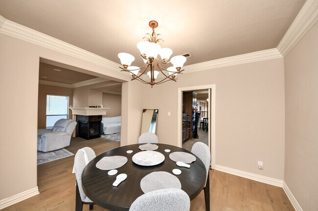 Building Photo - 14454 Summerleaf Ln