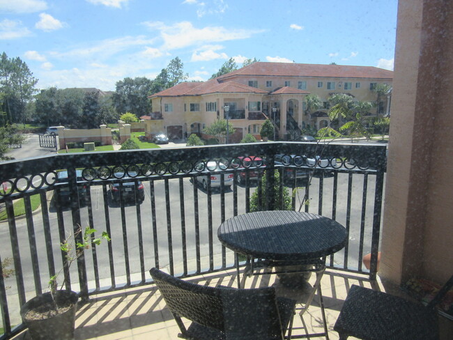 Building Photo - Lovely 3 BR / 2 BA Condo Located In Desira...