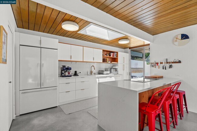 Building Photo - 8010 Shay Dr