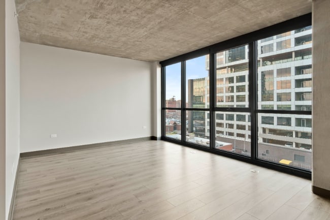 Building Photo - 165 N Ada St