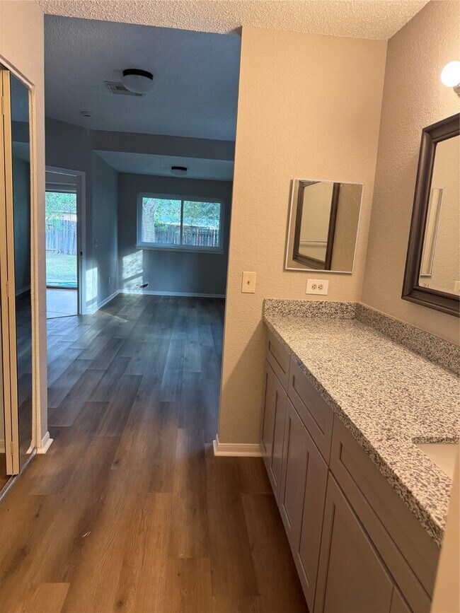 Building Photo - 3610 Bartons Ln