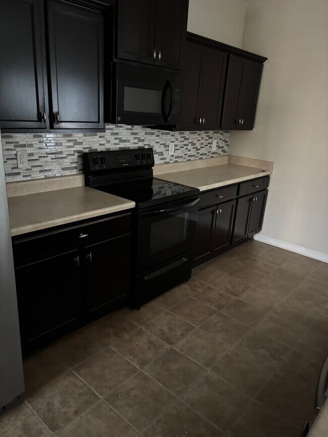 Building Photo - 118 Great Oak Way