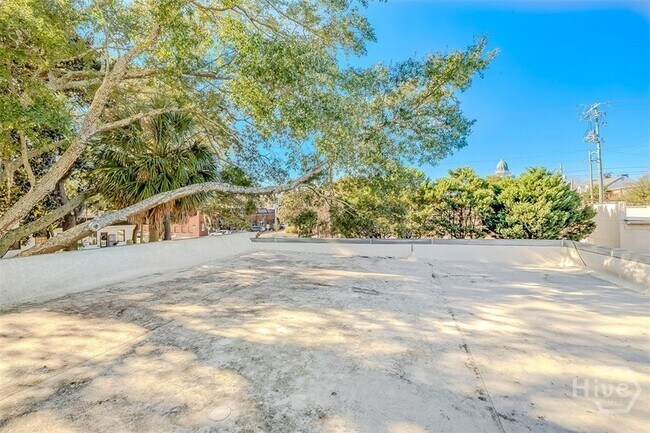 Building Photo - 508 E Liberty