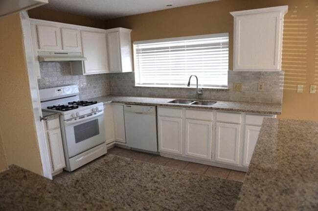 Building Photo - 1503 Park Wind Dr