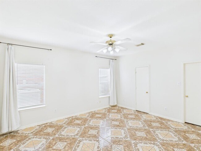 Building Photo - 8827 Aspen Meadow Dr