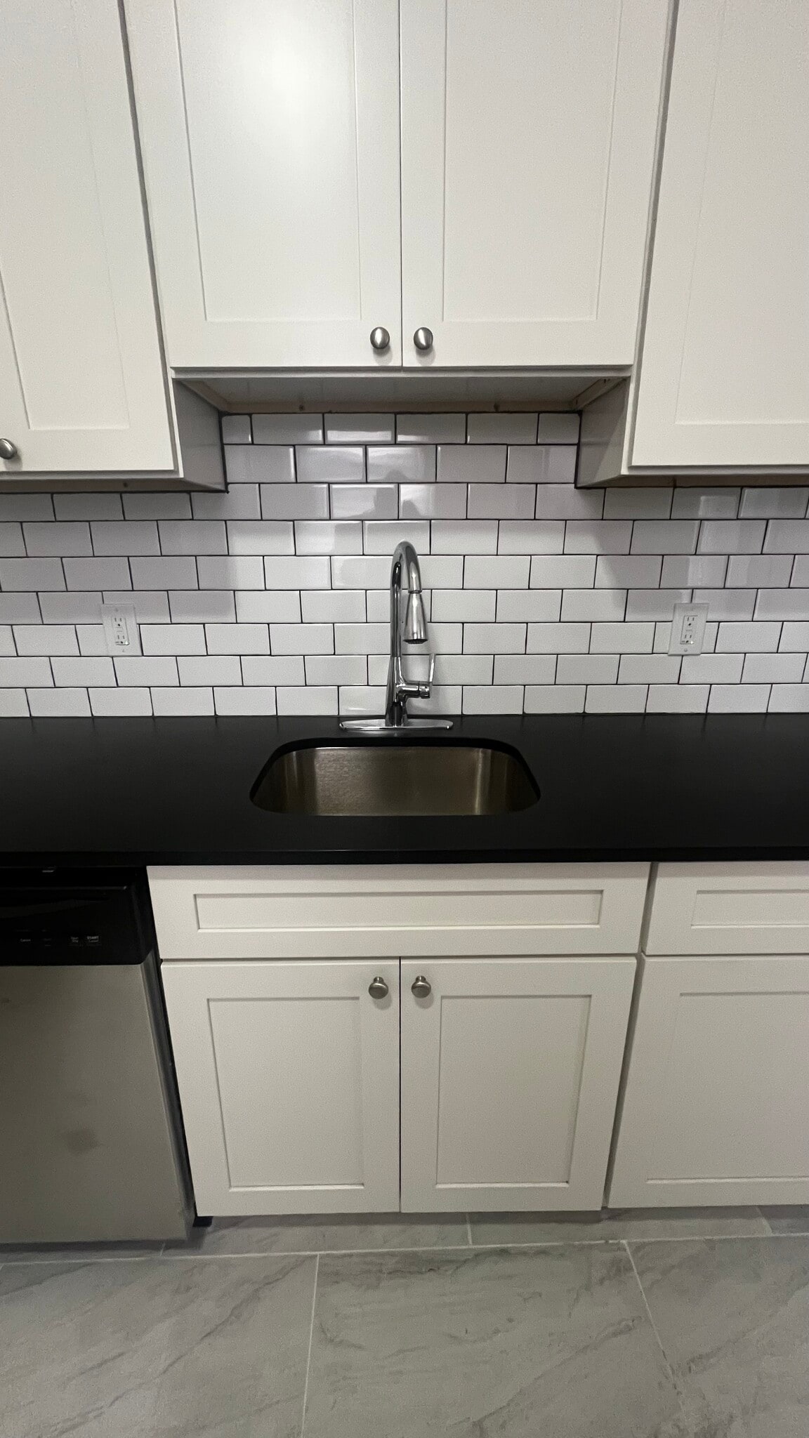 KITCHEN - 516 Monastery Pl