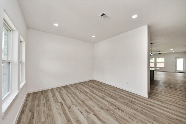 Building Photo - 226 Glencairn Ct