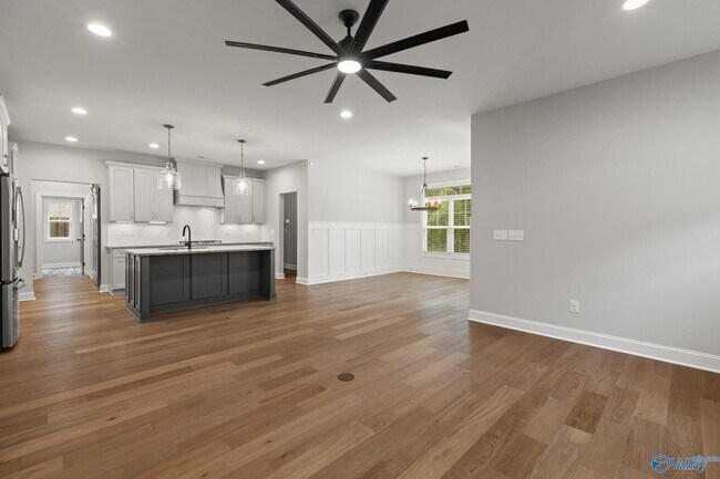 Building Photo - 26 Cobbs Cove Way SE