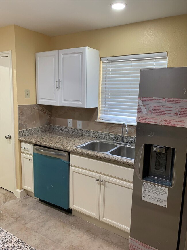 Building Photo - 5736 W Airport Blvd