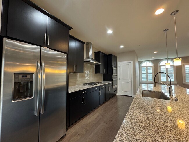 Building Photo - Stunning 4 Level 4 Bed 3/2 Bath Home With Balcony And Deck In Westmoore At Moorefield