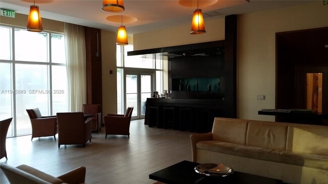 Building Photo - 31 SE 5th St