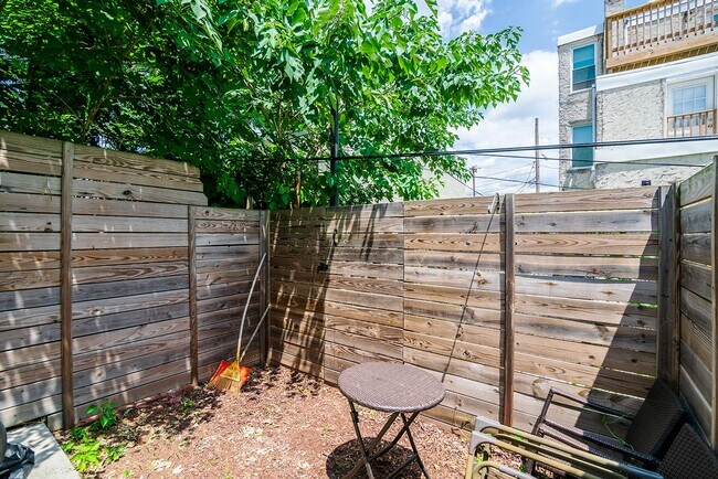 Building Photo - Charming Two Bedroom in Fishtown