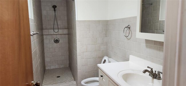 Building Photo - 1708 E Wheeler Rd