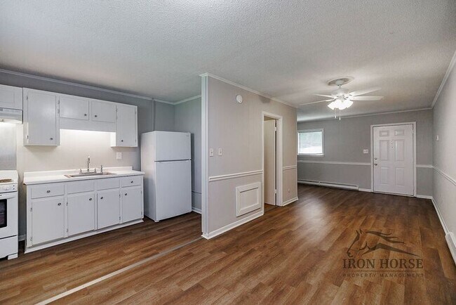 Building Photo - 550 Macon Hwy