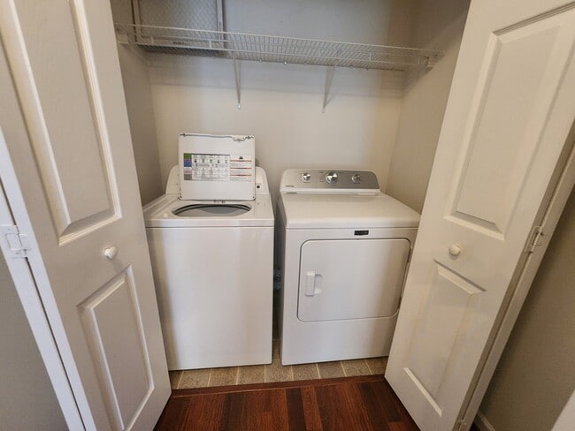 Building Photo - 5925 Bluestem Cir