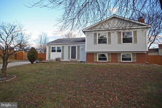 Building Photo - 730 Gentle Breeze Ct