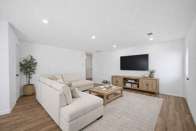 Building Photo - 26726 Wilderye Cv Ln