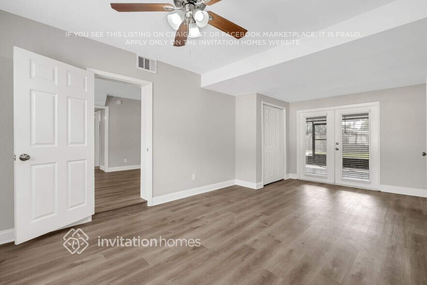 Building Photo - 5750 Cedar Forest Dr N