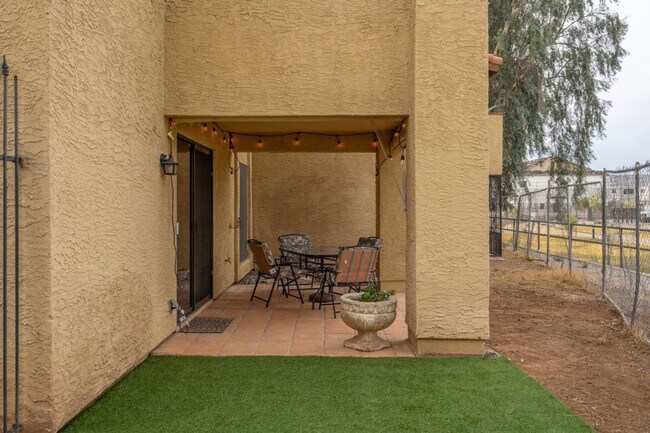 Building Photo - 8314 N 21st Dr