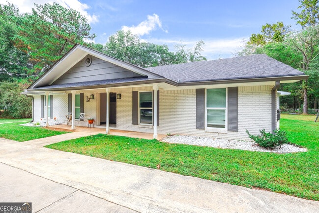 Primary Photo - 657 Senoia Rd