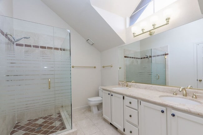 Building Photo - 3 Bed / 3 Bath single family home with huge backyard in Foster City. YouTube tour!!