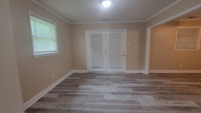 Building Photo - 174 Richardson Cir