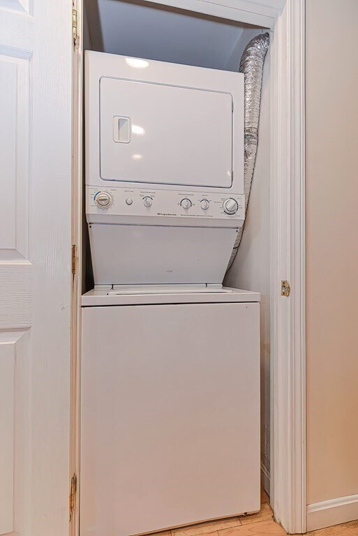 Building Photo - 10 Hancock St