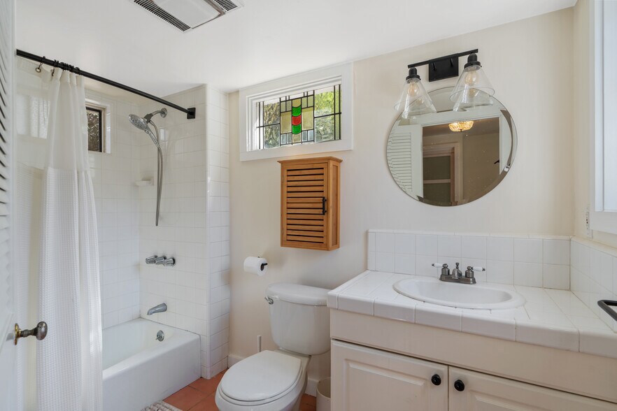 Building Photo - 109 Muerdago Rd