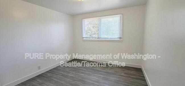 Building Photo - 13240 22nd Ave S