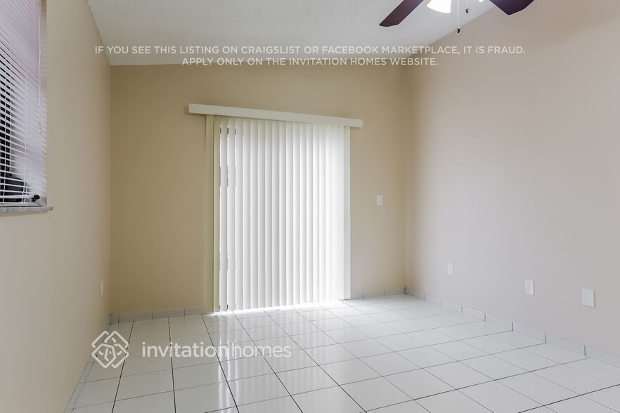 Building Photo - 2522 W 72nd St