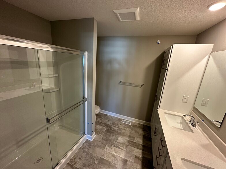 Building Photo - 1802 Arbor Ln