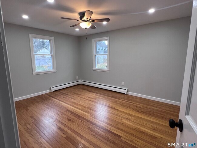 Building Photo - 65 Roseville St