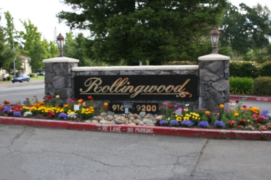 Rollingwood Commons Entrance Apartment - 9200 Madison Ave
