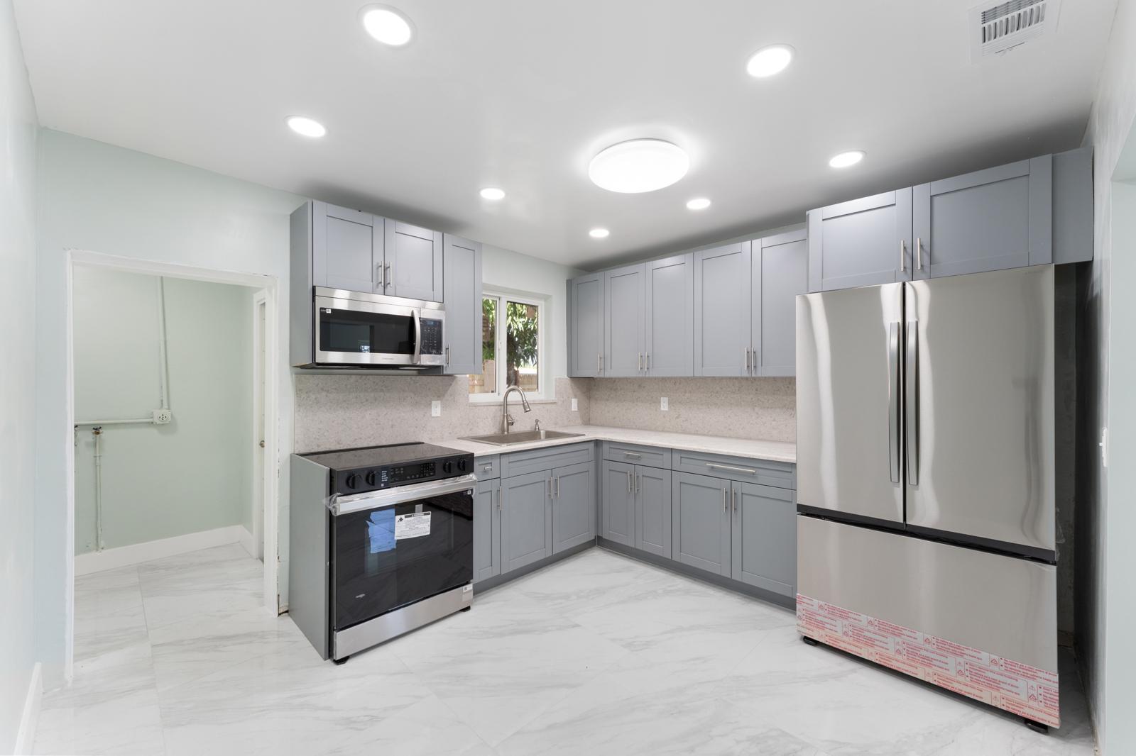 Building Photo - 10370 SW 174th Ter