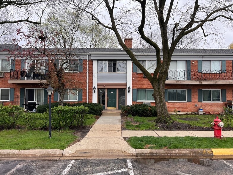 Building Photo - 707 Falcon Dr