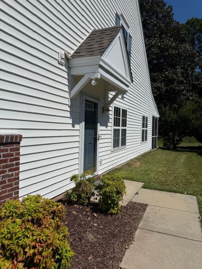 Building Photo - Pawleys Place