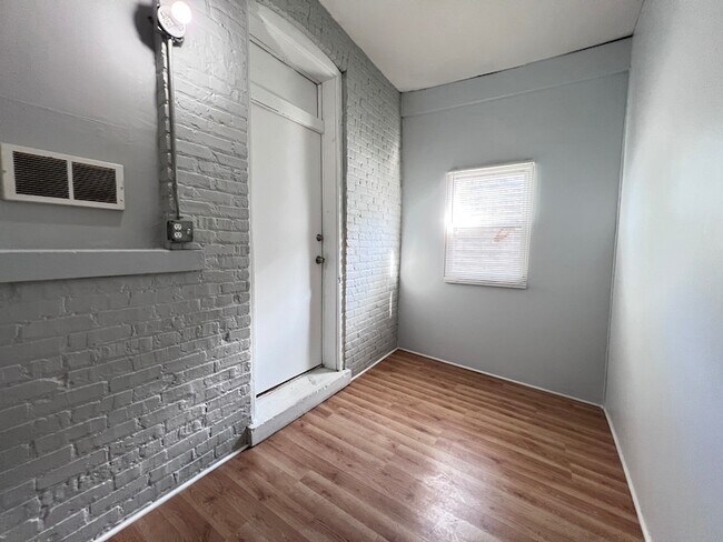 Building Photo - 2707 E 78th St