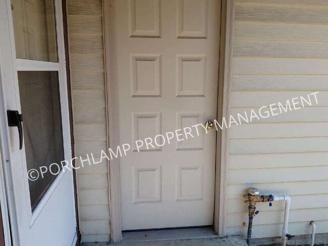Building Photo - 6779 Pleasantview St NE