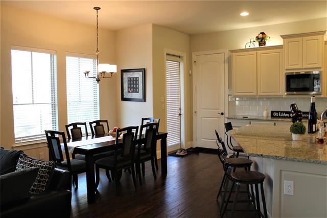 Building Photo - 328 Loma Alta Dr