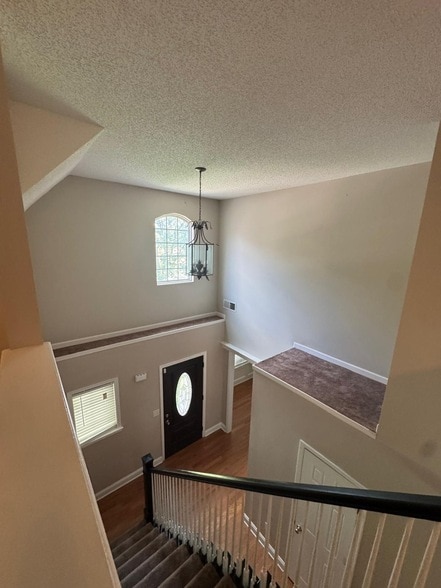 Building Photo - 520 Millbrook Villa Dr