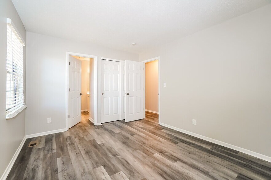 Building Photo - 6980 Candlish Dr