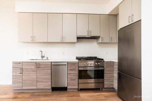 Building Photo - 25 Grace St