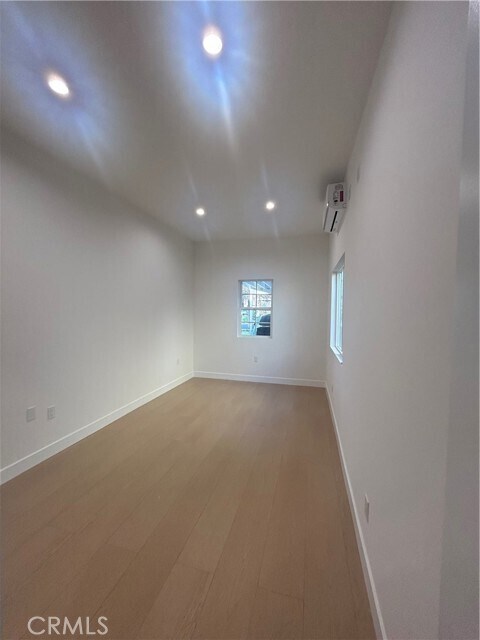 Building Photo - 11052 Emelita St