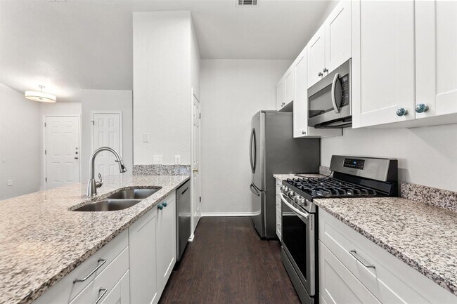 Building Photo - 160 Prairie Springs Loop