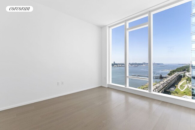 Building Photo - 30 Riverside Blvd