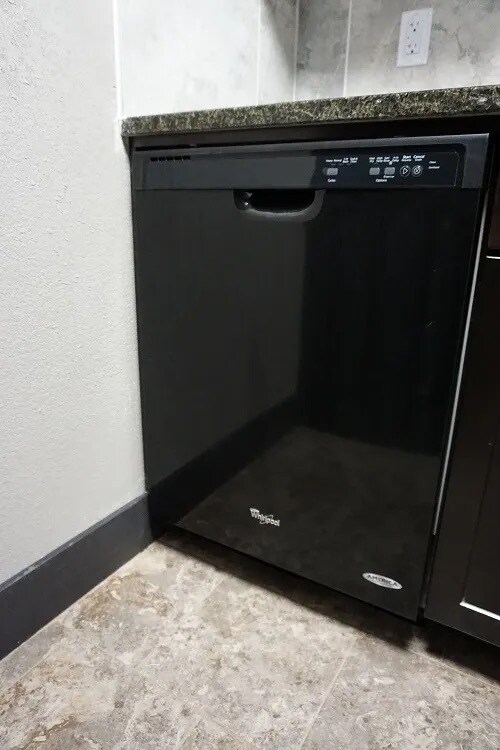 Building Photo - 1708 N Riverfront Dr